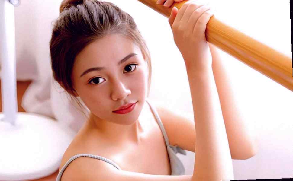 从六千擦边视频到被大哥拿下：抖音女神枭娍的性感进阶时间线