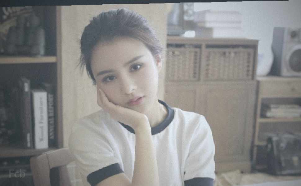 大学女生宿舍内录视频互相检查胸部发育，多名学生被曝身材较好引热议现场图2