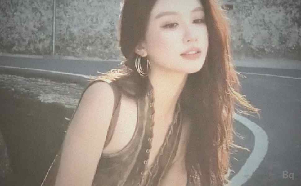 真名媛还是假名媛？义乌骑行女神喵喵被扒卖肉换名牌，网友直呼毁三观！