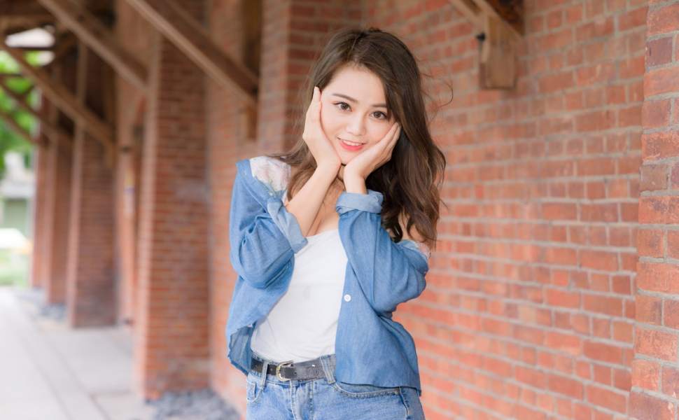 张艺谋《印象刘三姐》又爆火！18岁少女紧身衣“视觉全裸”登台，网友直呼太会玩，300块门票到底值不值？！
