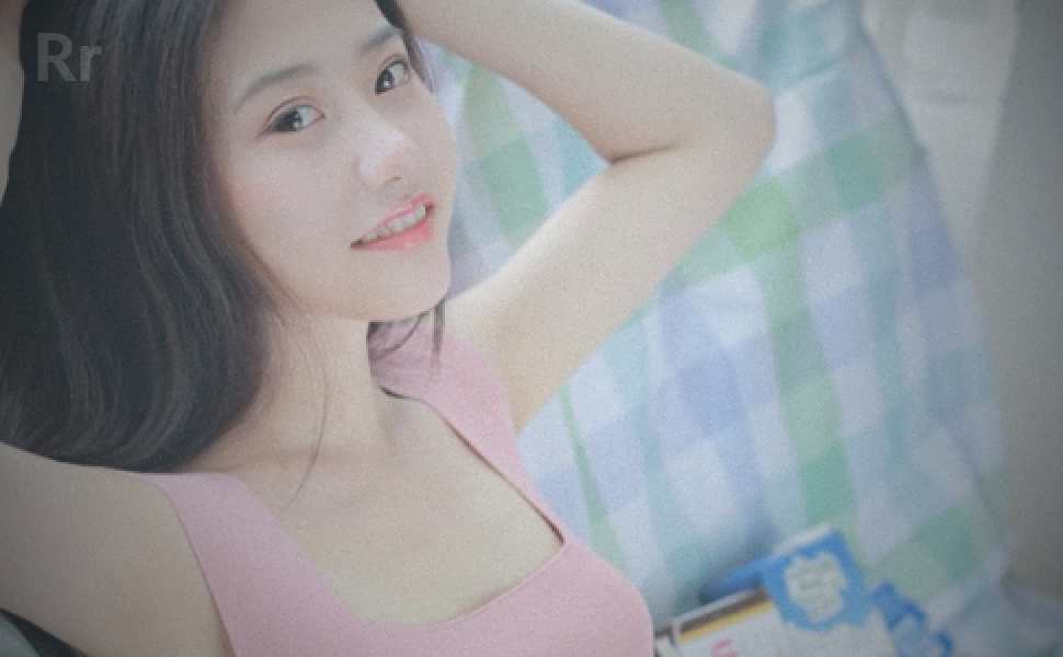 网红一小央泽性感蕾丝视频爆火，冷艳造型引热议，播放量破五百万