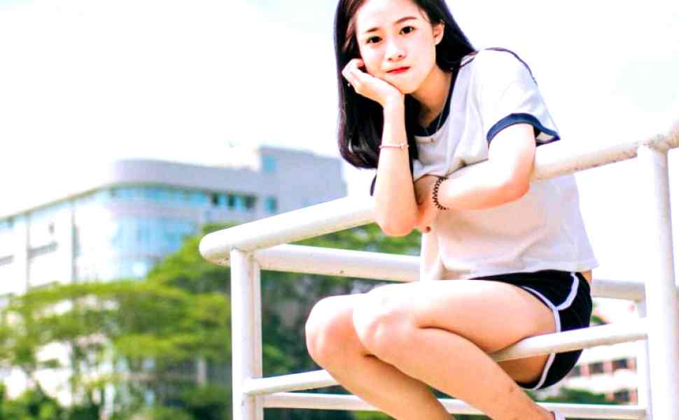 韩国网红尹公主自拍视频引发热议：美貌背后的欲望失控反思