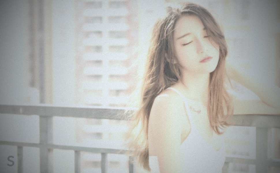 浙江杭州女模张梓丹被曝私人亲密视频，网友热议富人游戏内幕